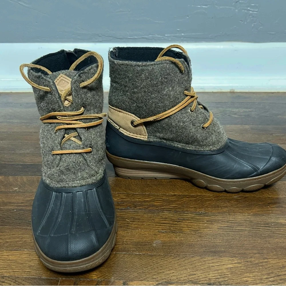 Sperry‎ women’s Brown and Black wool Duck Boots